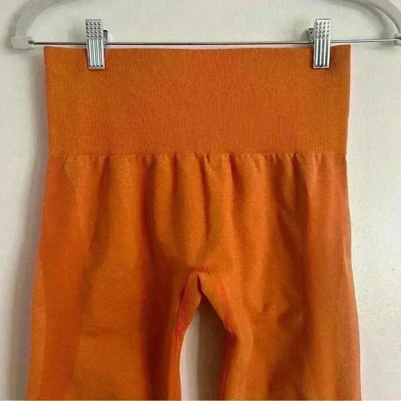 NVGTN Seamless Workout Gym Leggings Womens Medium Orange Athletic Yoga Running - Picture 3 of 11